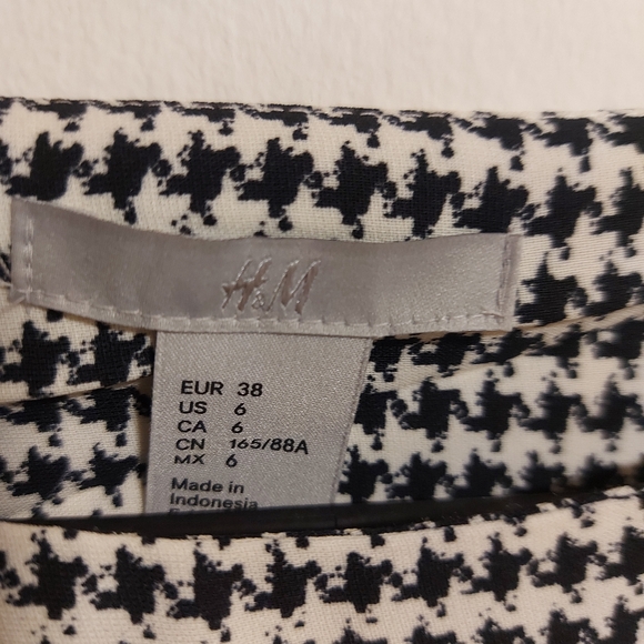 H&M lined dress with wrist tie - Picture 4 of 7